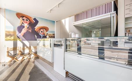 Commercial property For rent Koksijde