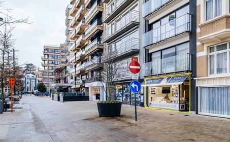 Commercial property For sale De Panne